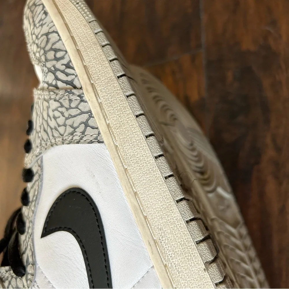 Nike Men Air Jordan 1